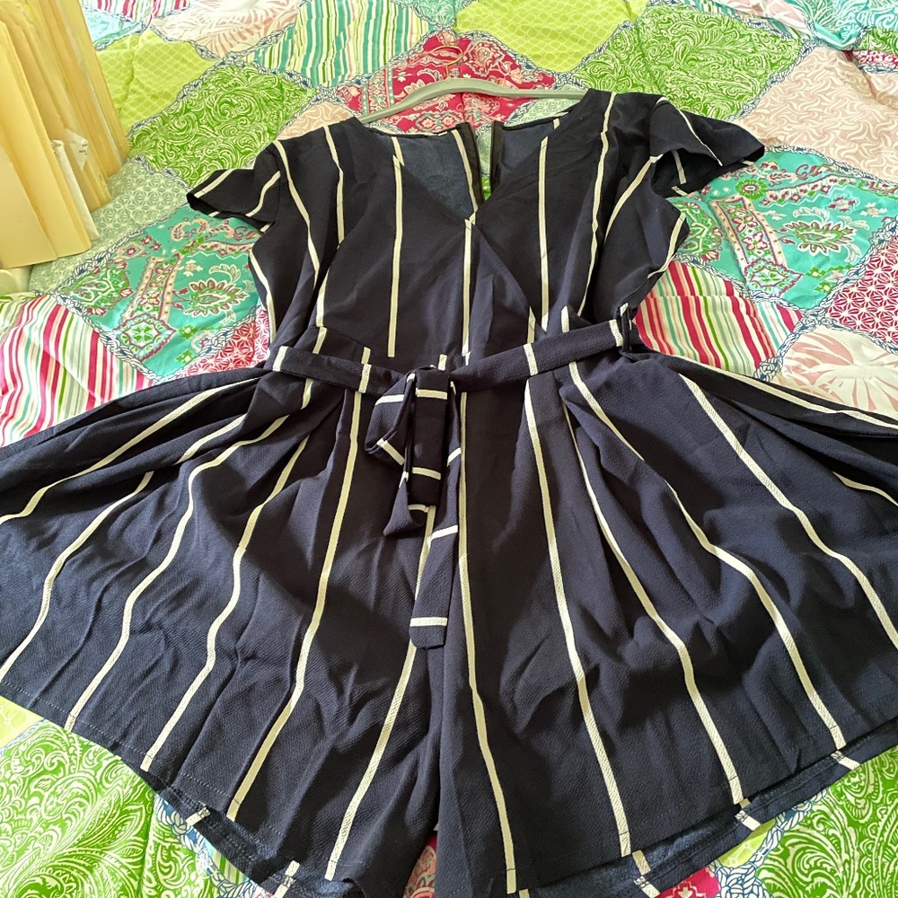 Shein Short Romper 2X (U.S. size) Navy Blue/White stripe.